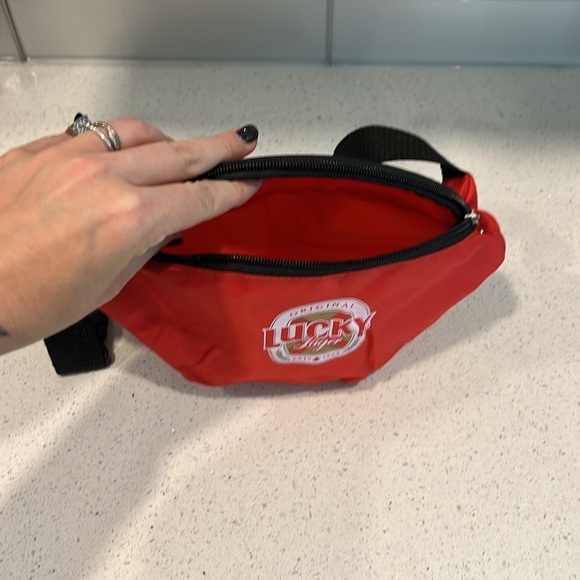 Lucky beer Fanny  pack NWT - Picture 3 of 5
